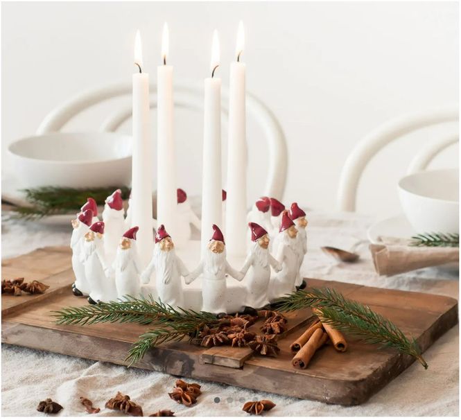 Hovedbilde Harvesttime Adventslysestake Nisser i ring, D 23 cm, hvit
