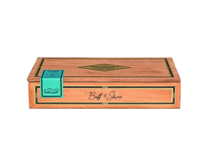 Skopussesett i treeske – Elegant skopleie fra Gentlemen's Hardware