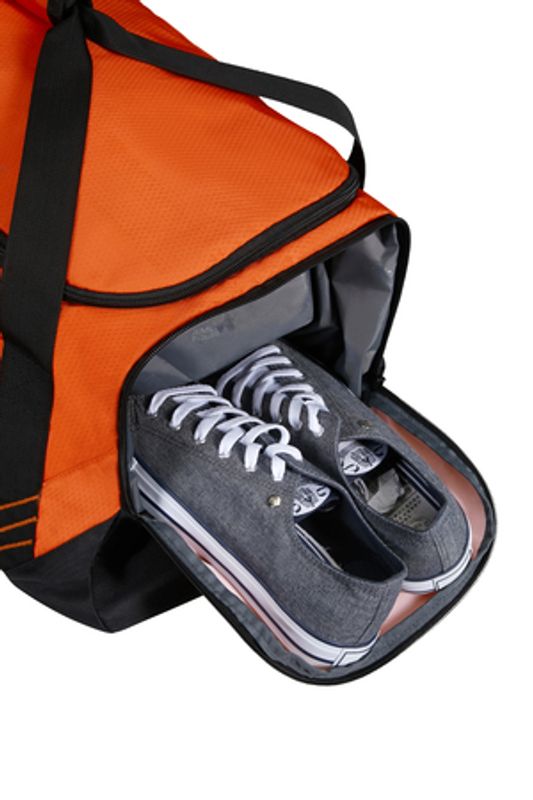 Duffelbag 47L med egen skolomme American Tourister