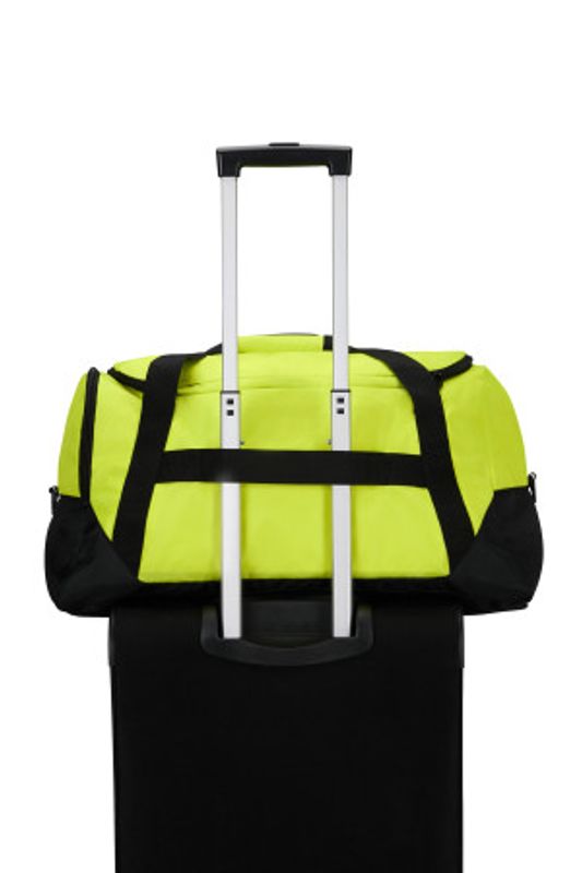 Duffelbag 47L med egen skolomme American Tourister